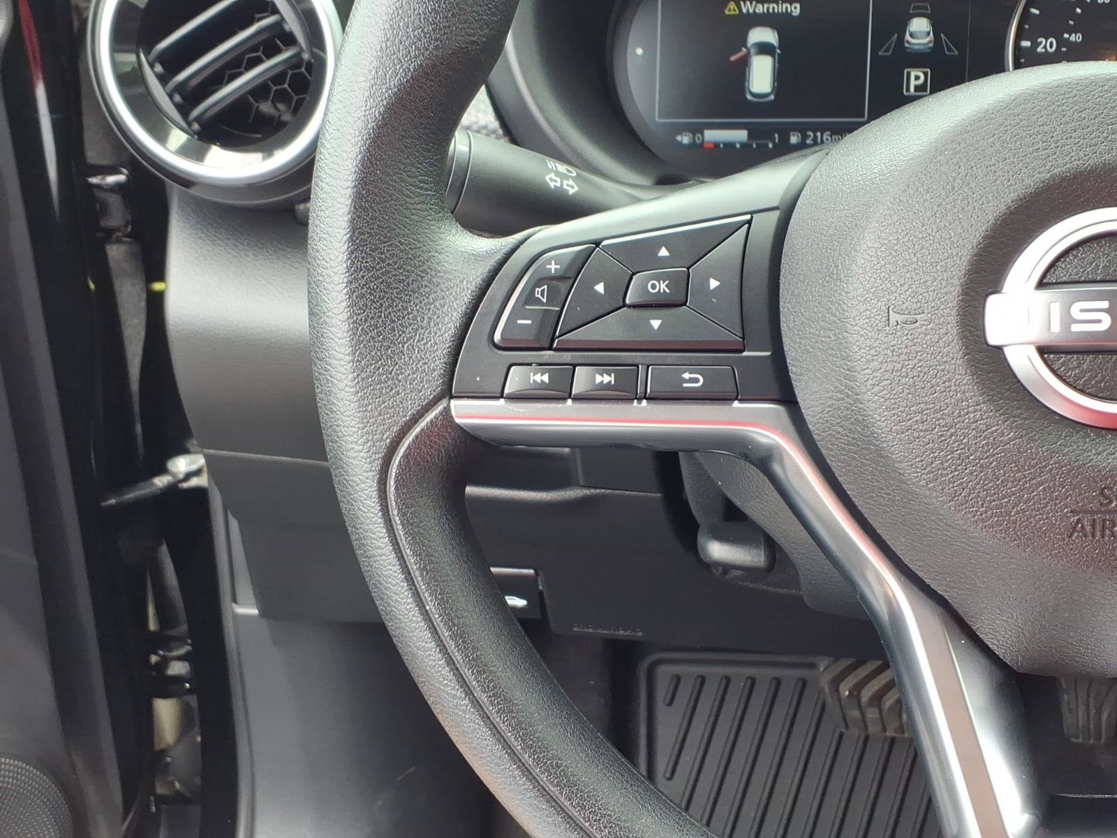 Used 2023 Nissan Kicks SV image 18