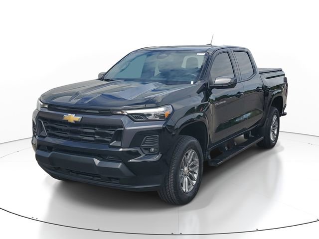 Certified 2024 Chevrolet Colorado LT w/ LT Convenience Package III AWD/4WD image 2
