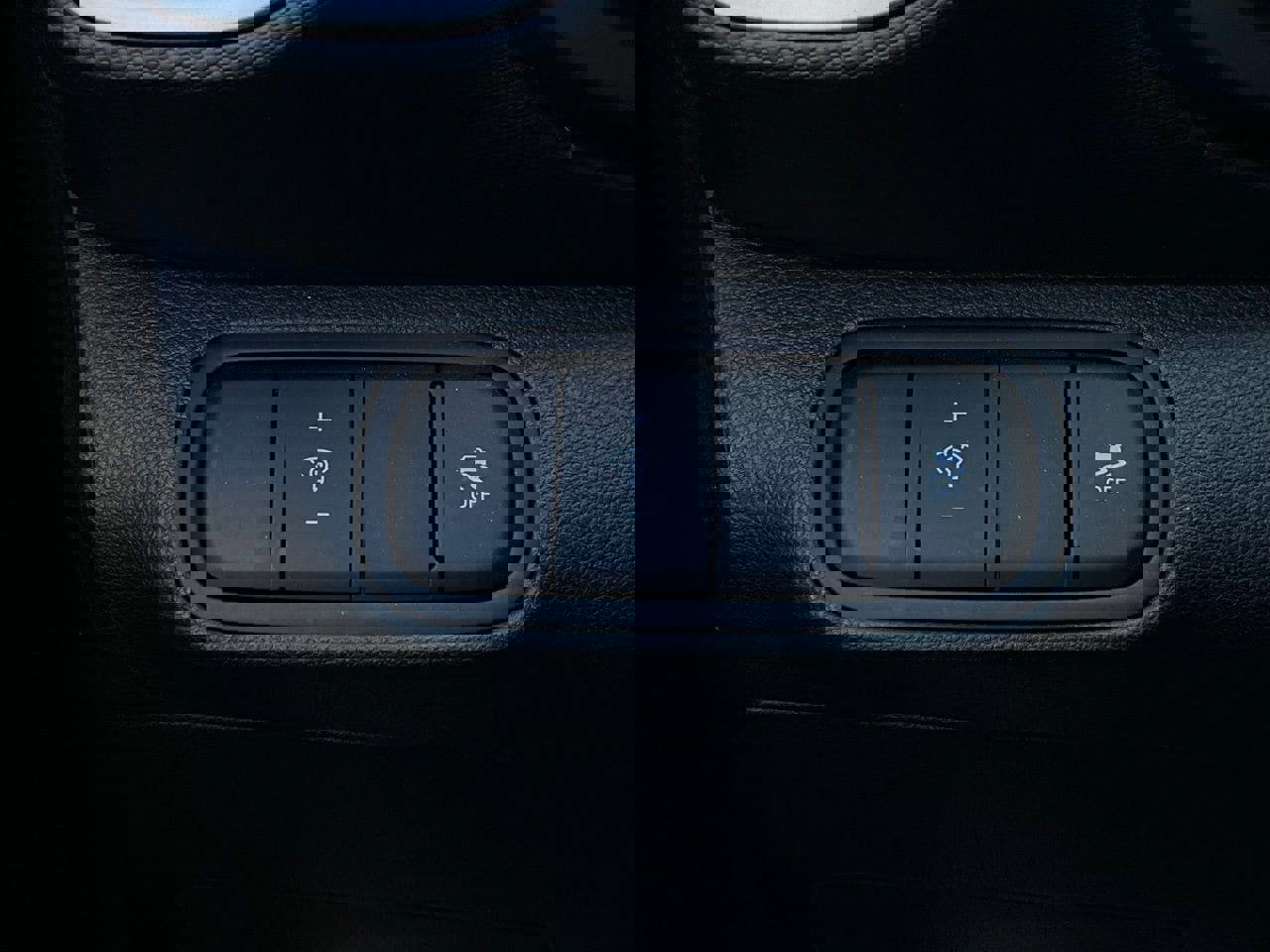 Used 2025 Hyundai Venue SEL image 22