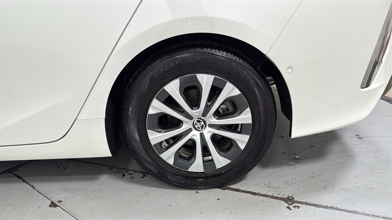 Used 2020 Toyota Prius Prime Limited image 23