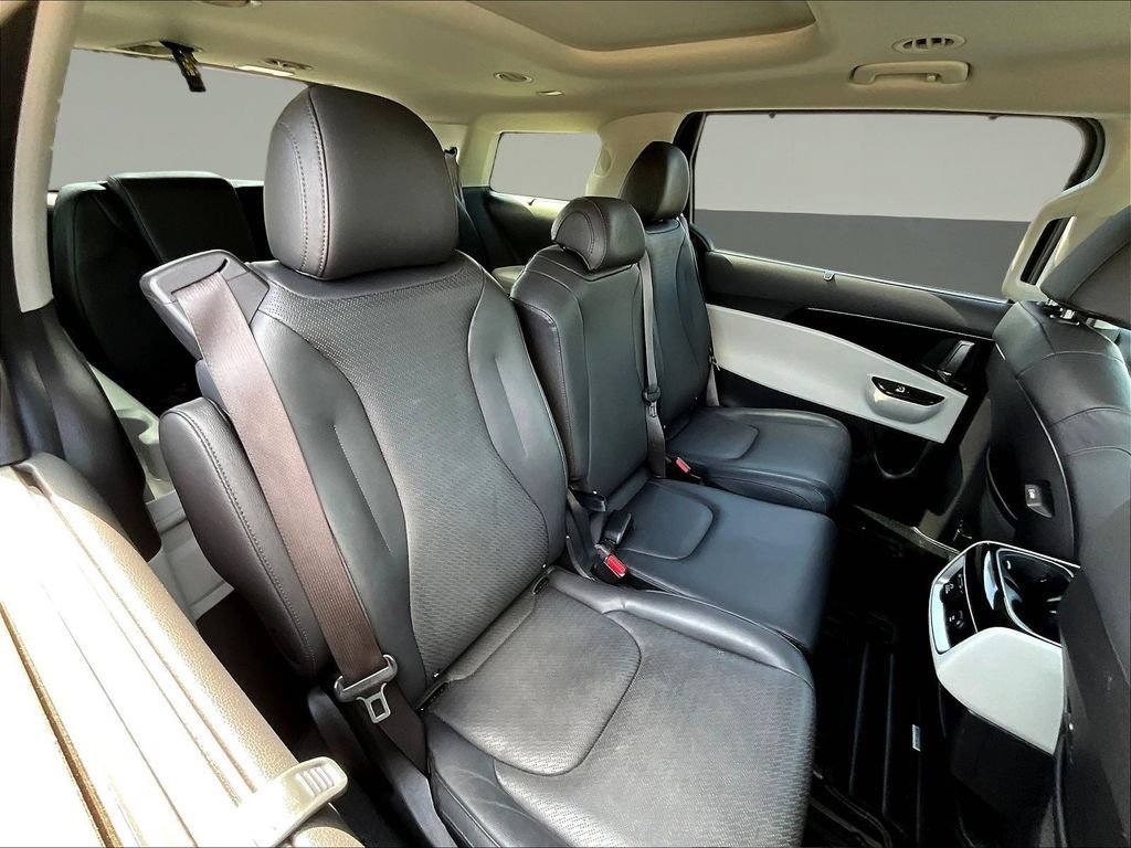 Used 2023 Kia Carnival SX Prestige FWD image 27