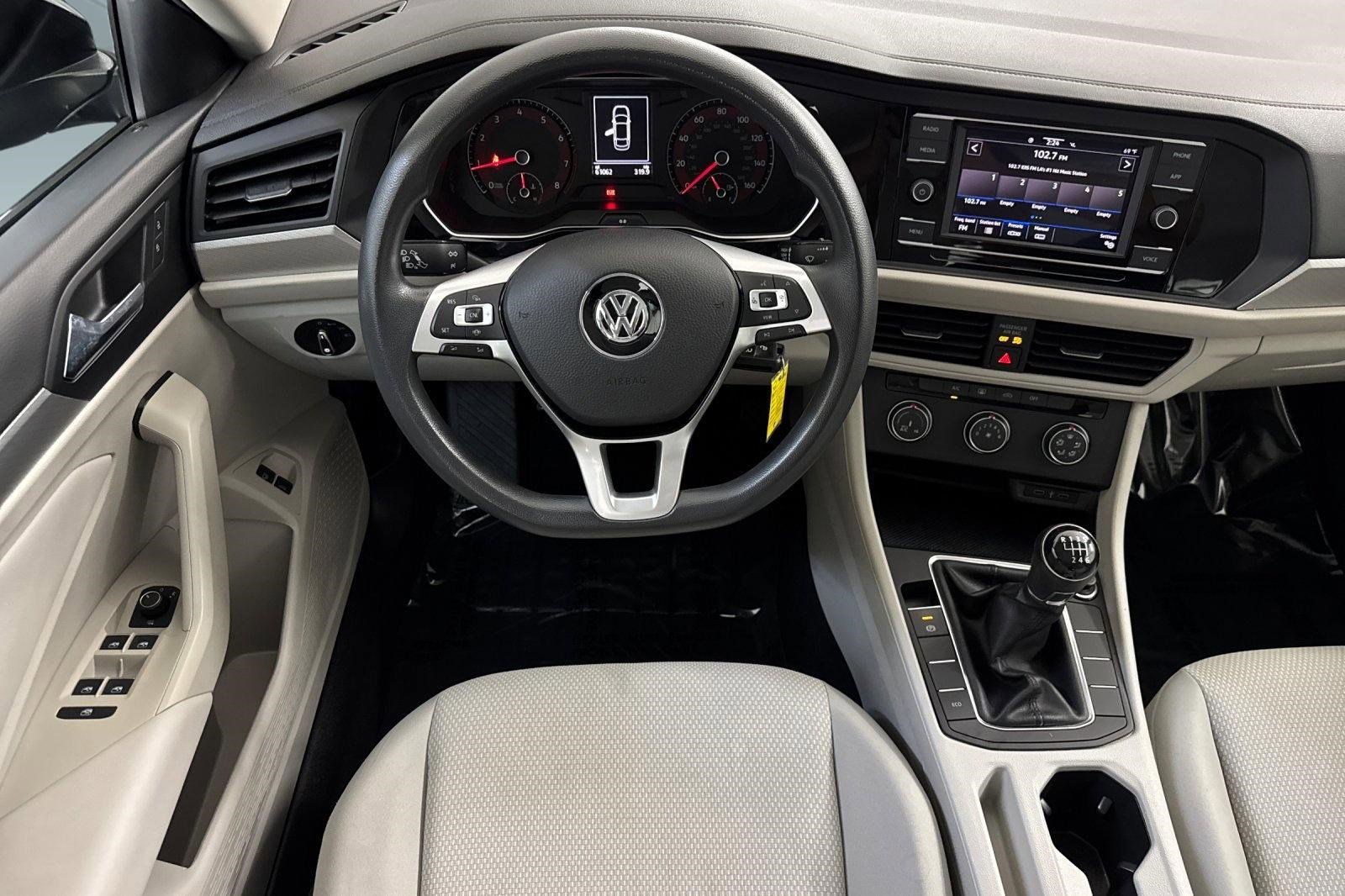 Used 2021 Volkswagen Jetta S w/ Driver Assistance Package image 28