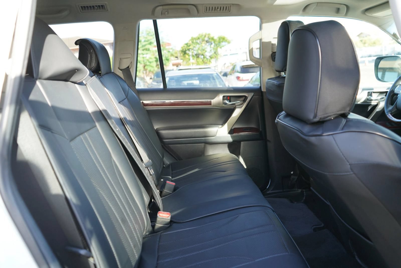 Used 2015 Lexus GX 460 AWD/4WD image 19