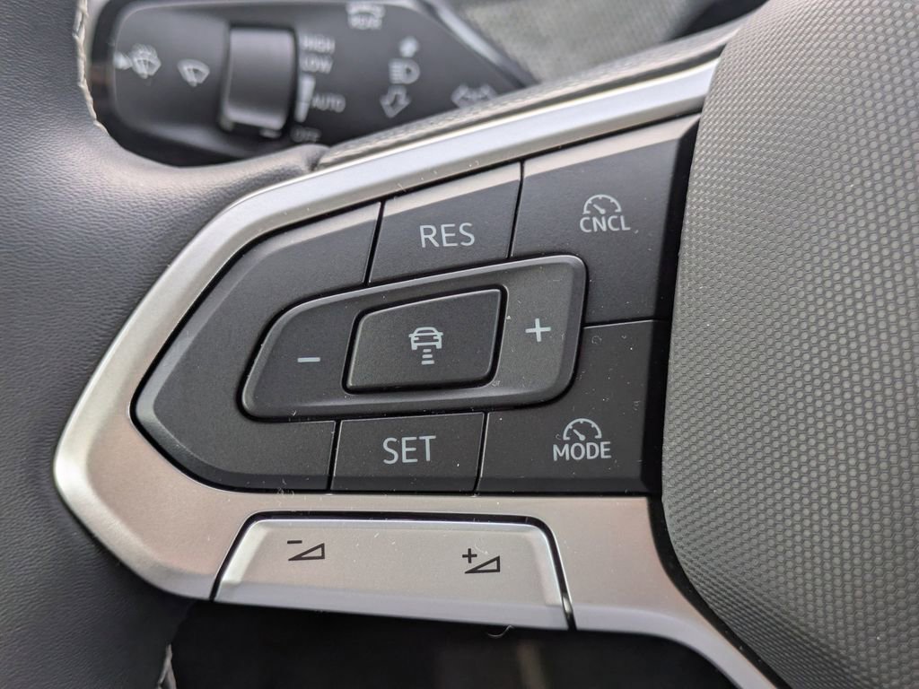 Certified 2025 Volkswagen Tiguan S image 24