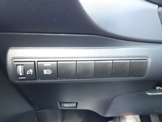 Used 2024 Toyota Corolla SE w/ SE Premium Package FWD image 20