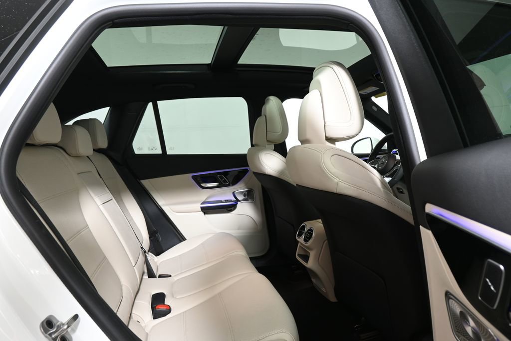 Certified 2025 Mercedes-Benz GLC 300 4MATIC image 24