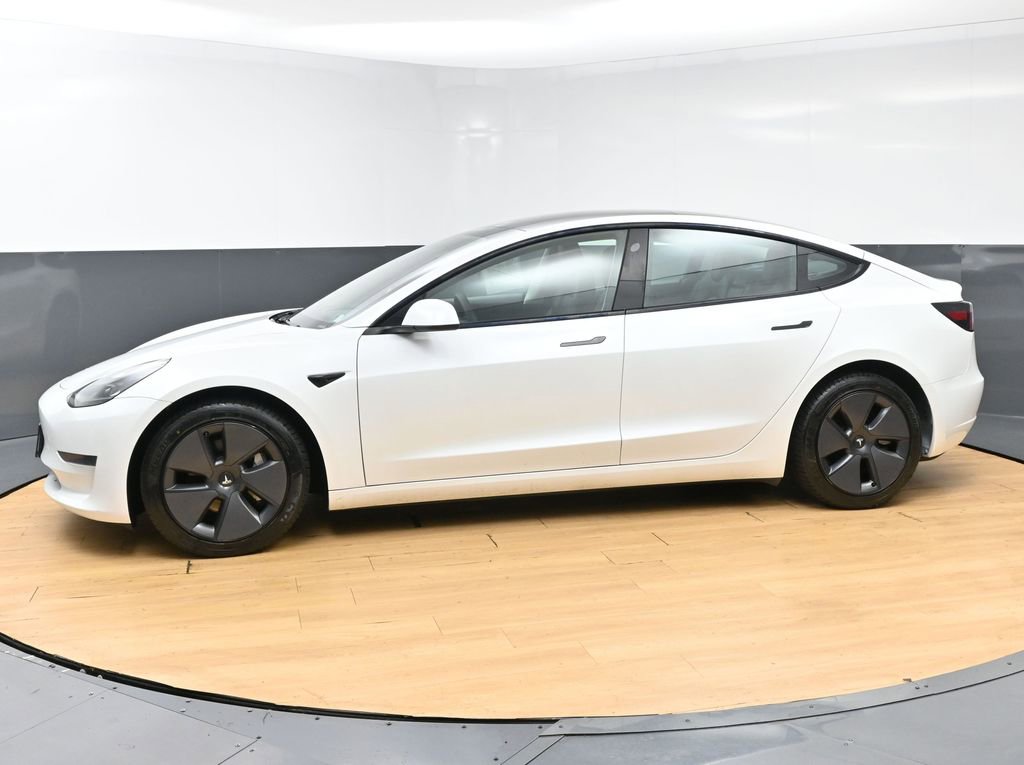 Used 2023 Tesla Model 3 Standard Range RWD image 5