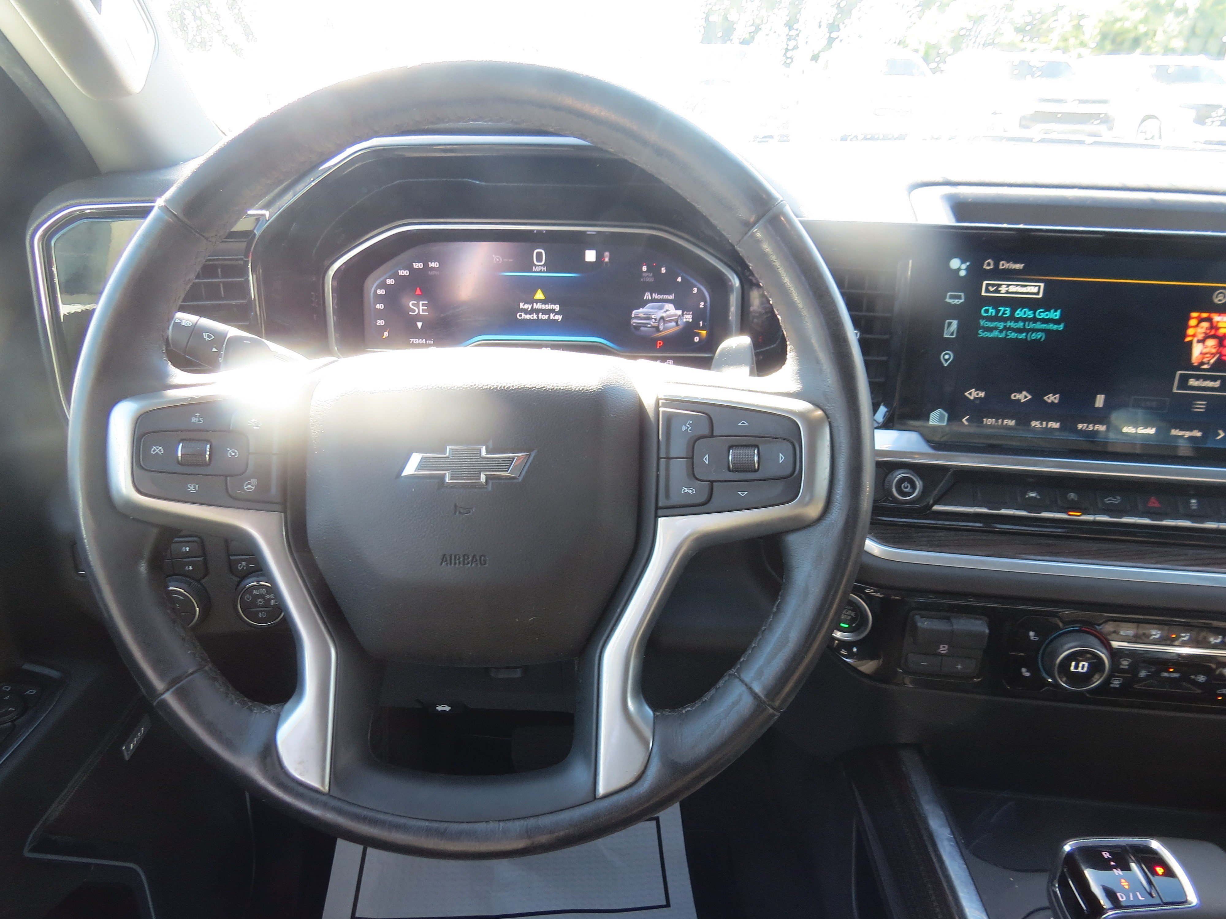 Used 2022 Chevrolet Silverado 1500 RST w/ Convenience Package II AWD/4WD image 15