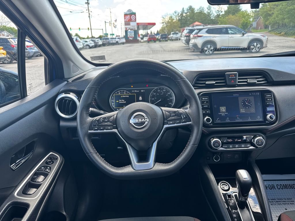 Used 2024 Nissan Versa SR FWD image 14