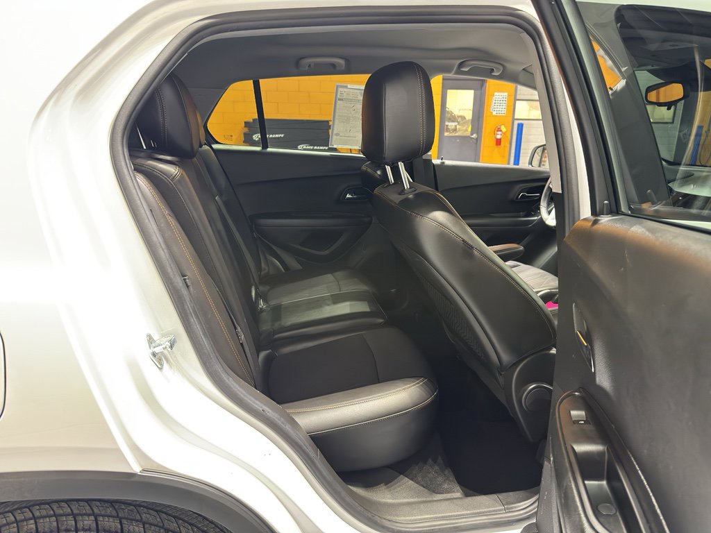 Used 2021 Chevrolet Trax LT w/ Driver Confidence Package image 20