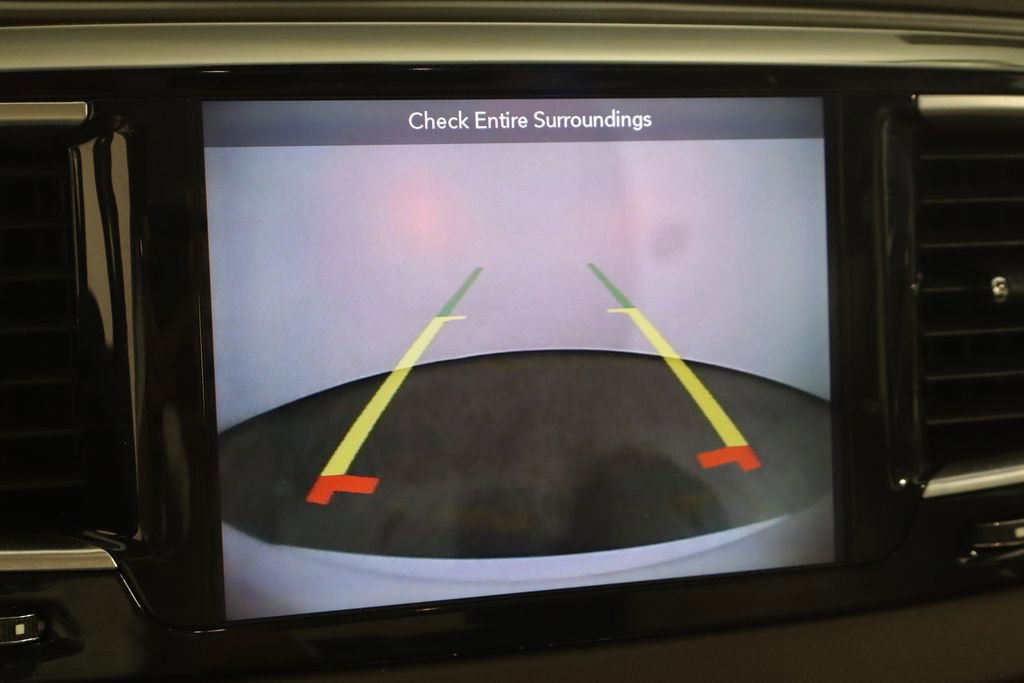 Used 2018 Chrysler Pacifica Touring-L Plus w/ Tire & Wheel Group image 43