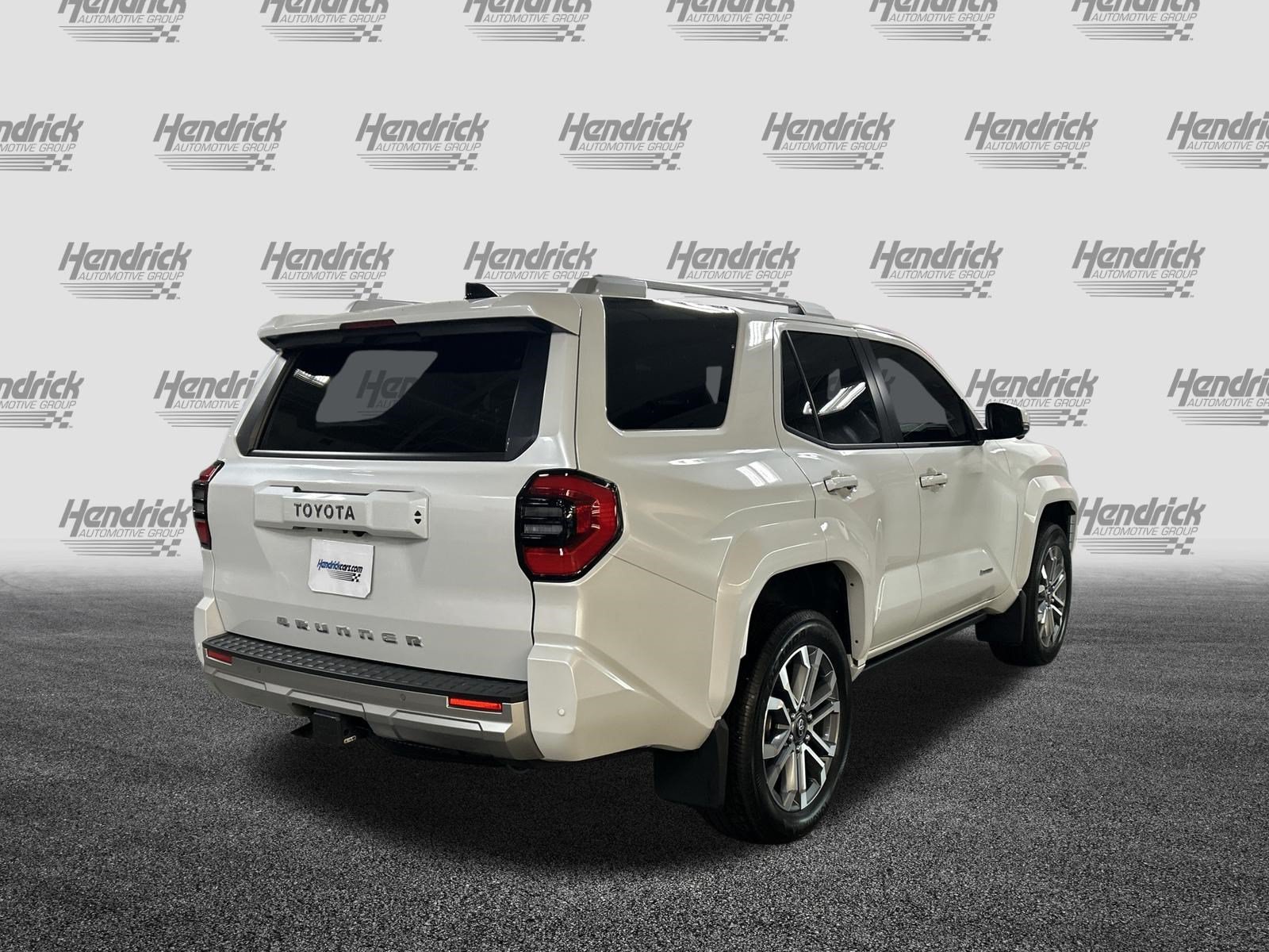Used 2025 Toyota 4Runner Limited AWD/4WD image 10