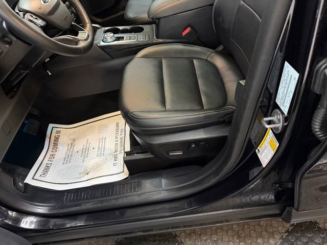 Used 2022 Ford Escape Titanium w/ Class II Trailer Tow Package image 20