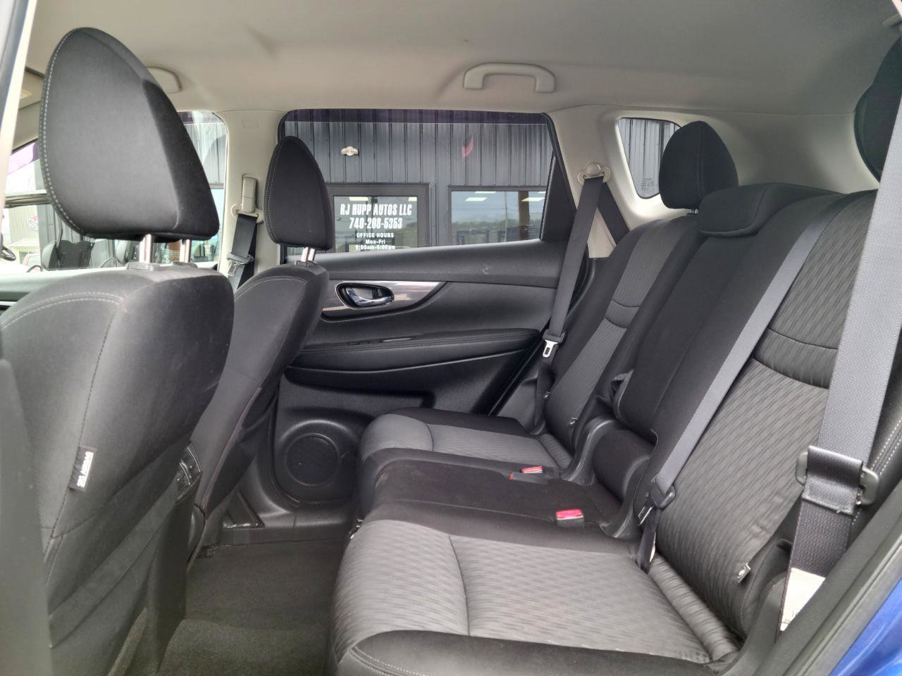 Used 2019 Nissan Rogue SV image 15