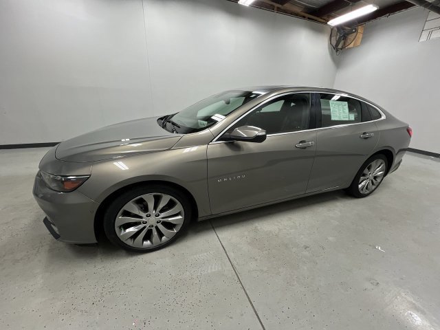 Used 2017 Chevrolet Malibu Premier w/ Premier Sun and Wheel Package FWD image 5