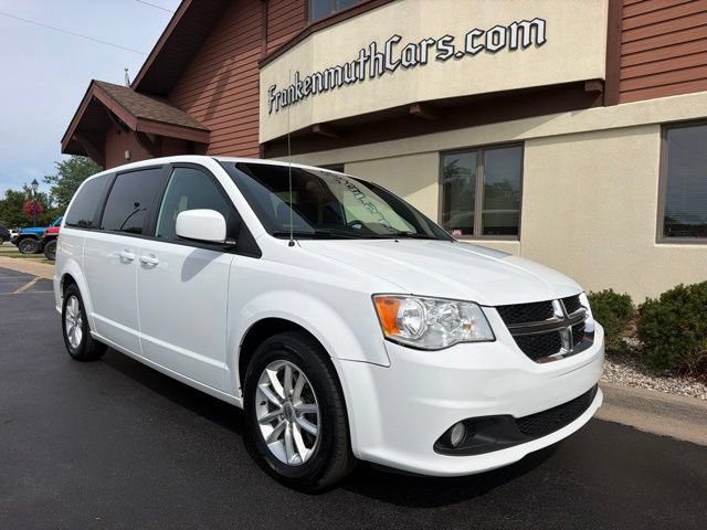 Used 2020 Dodge Grand Caravan SE FWD image 2