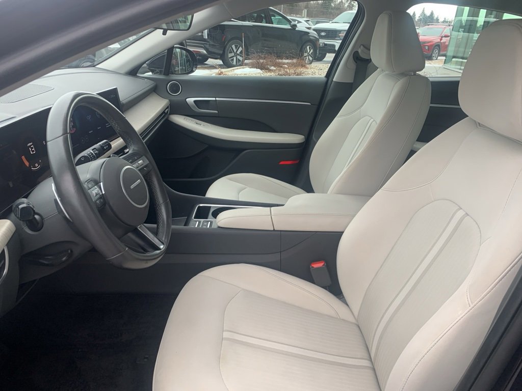 Certified 2025 Hyundai Sonata SEL image 14