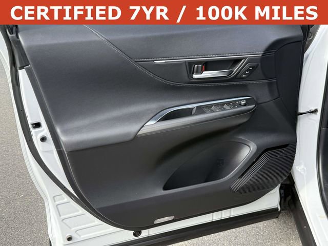 Used 2023 Toyota Venza Nightshade AWD/4WD image 11