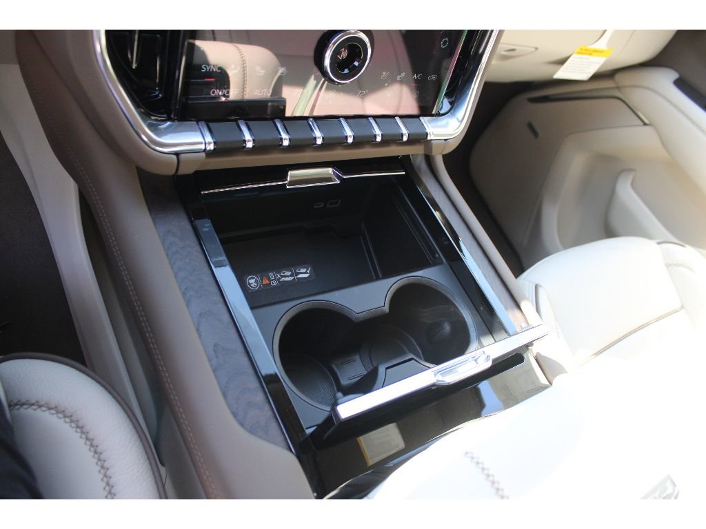 New 2026 GMC Yukon Denali w/ Denali Reserve Package image 24