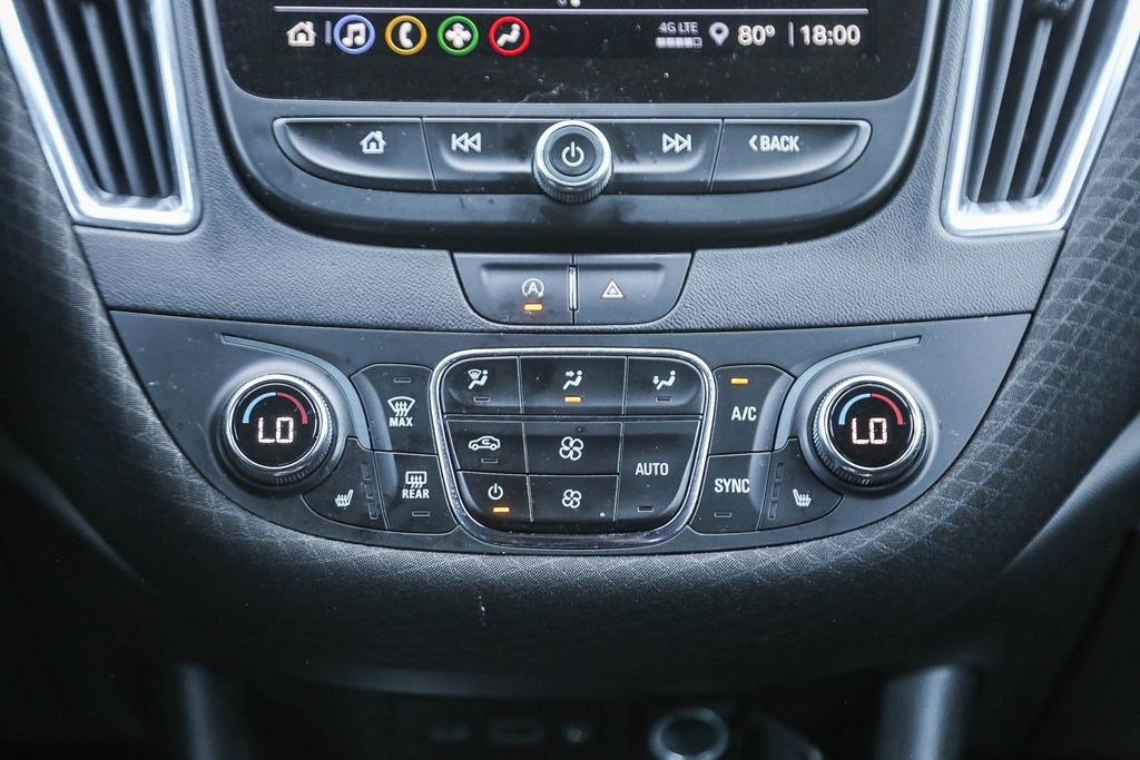 Used 2021 Chevrolet Malibu LT FWD image 12