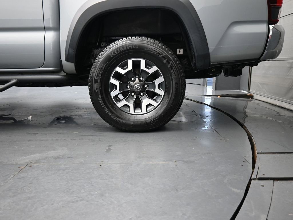 Used 2019 Toyota Tacoma TRD Off-Road image 14