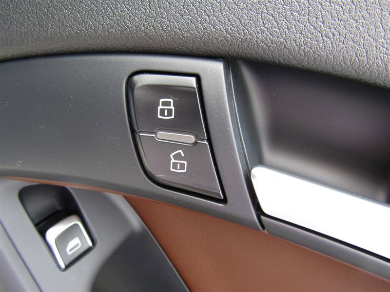 Used 2013 Audi A5 2.0T Premium w/ Convenience Pkg image 30