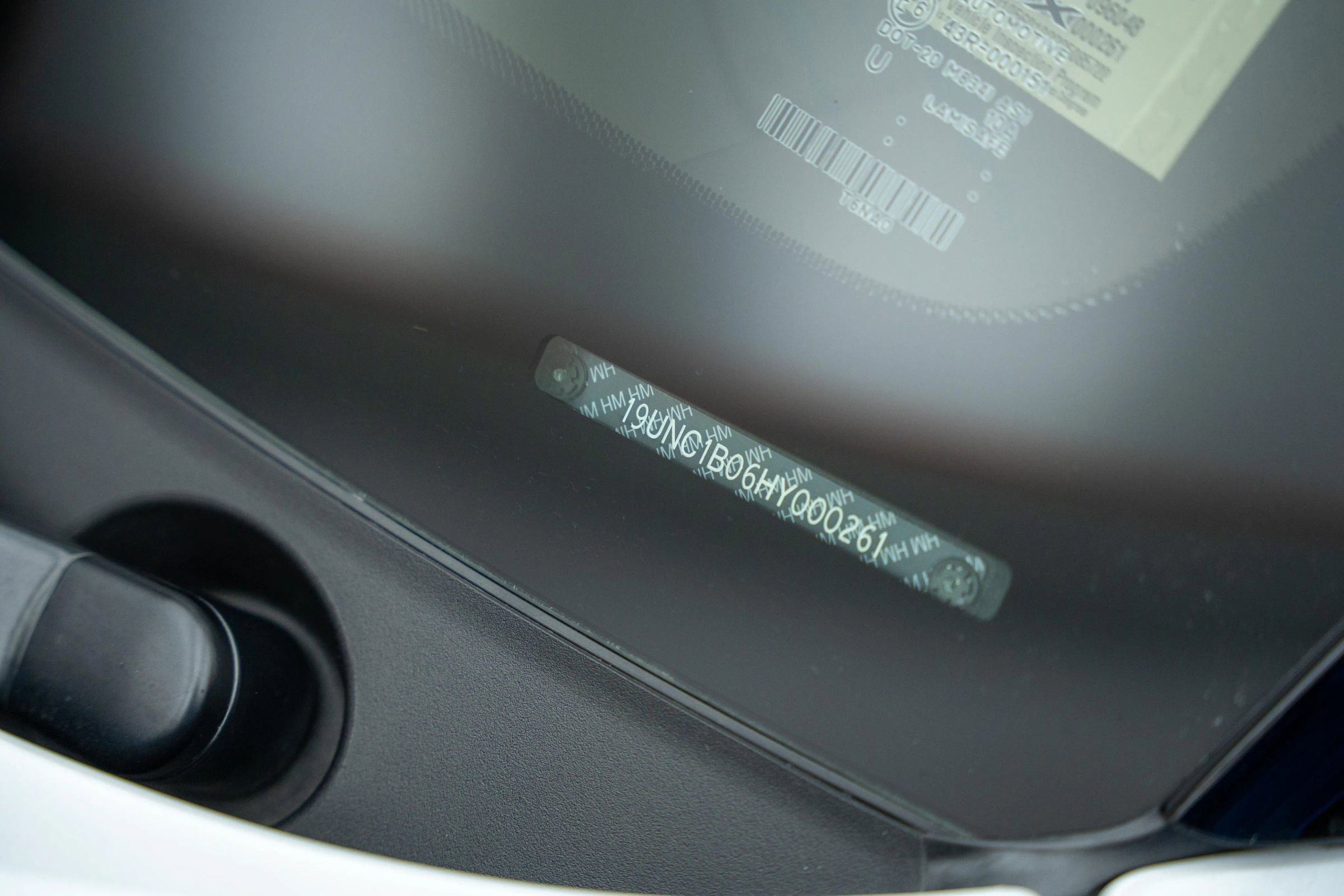 Used 2017 Acura NSX image 33