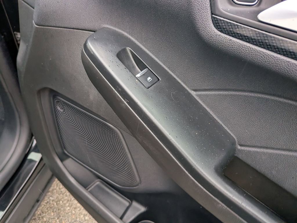 Used 2025 Ford Escape ST-Line image 31