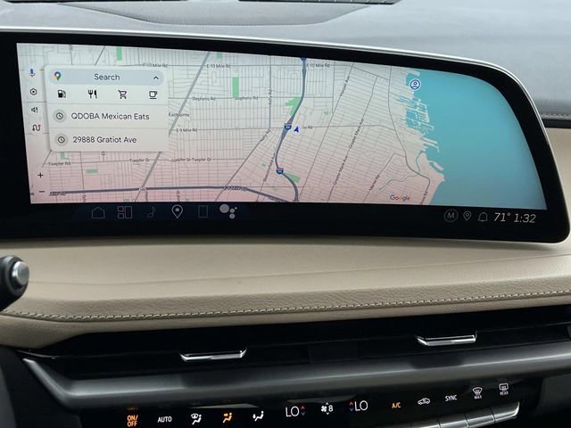 Certified 2024 Cadillac XT4 Luxury w/ Cold Weather Package image 19