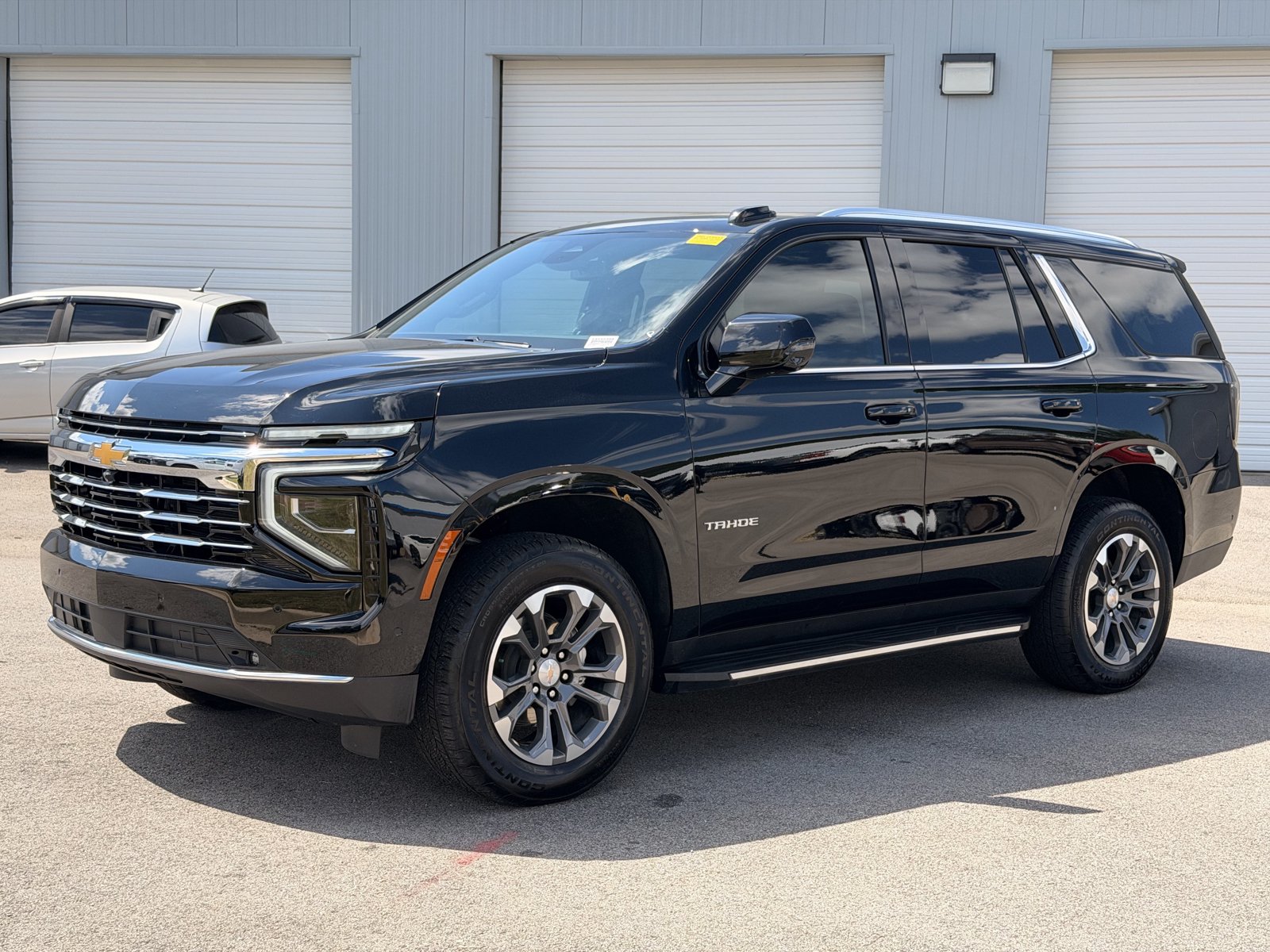 Used 2026 Chevrolet Tahoe LT w/ Comfort Package RWD image 7