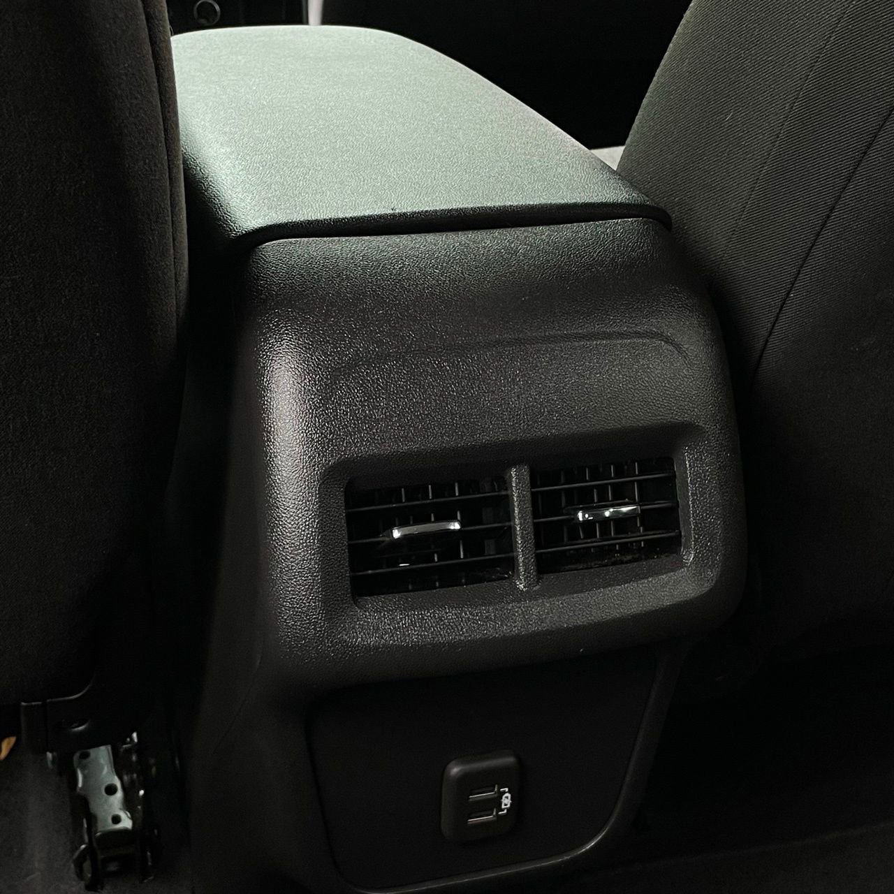 Used 2023 Chevrolet Equinox LT FWD image 25