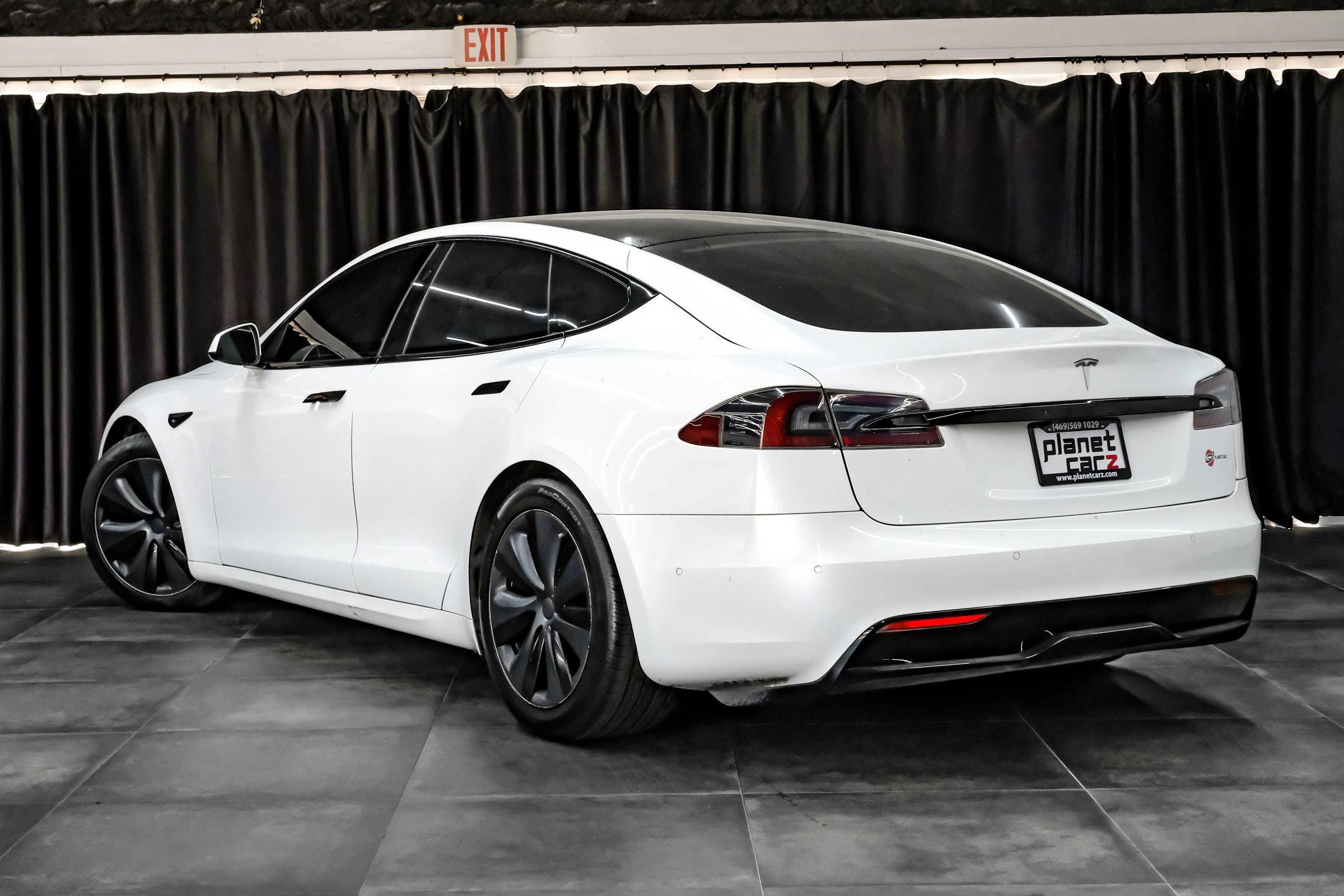Used 2022 Tesla Model S AWD/4WD image 11