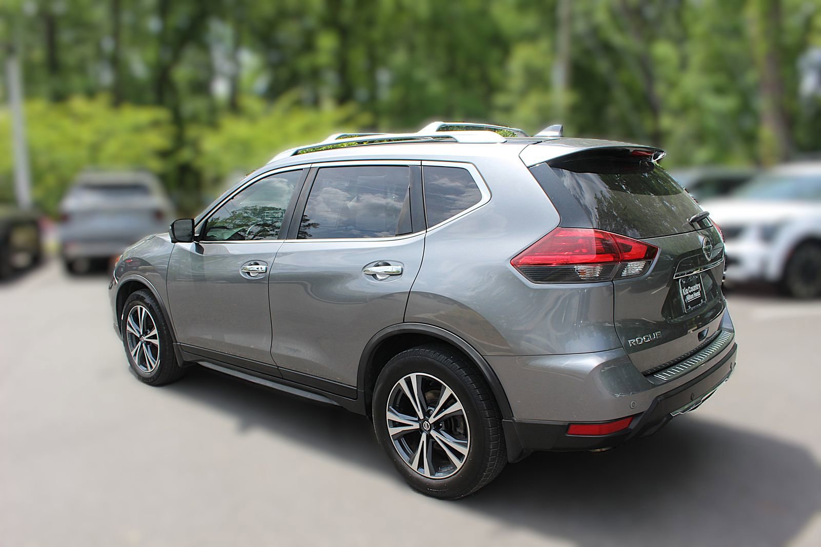 Used 2020 Nissan Rogue SV w/ Premium Package image 6