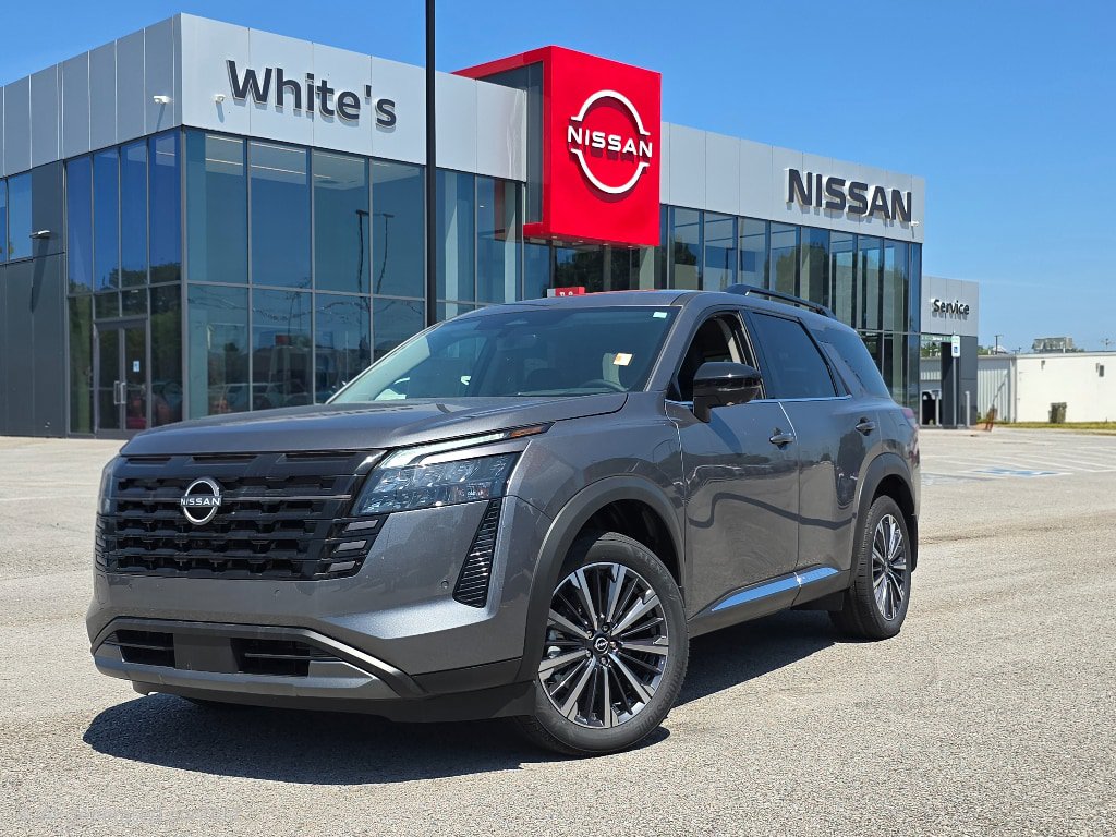 New 2026 Nissan Pathfinder Platinum w/ Accent Package