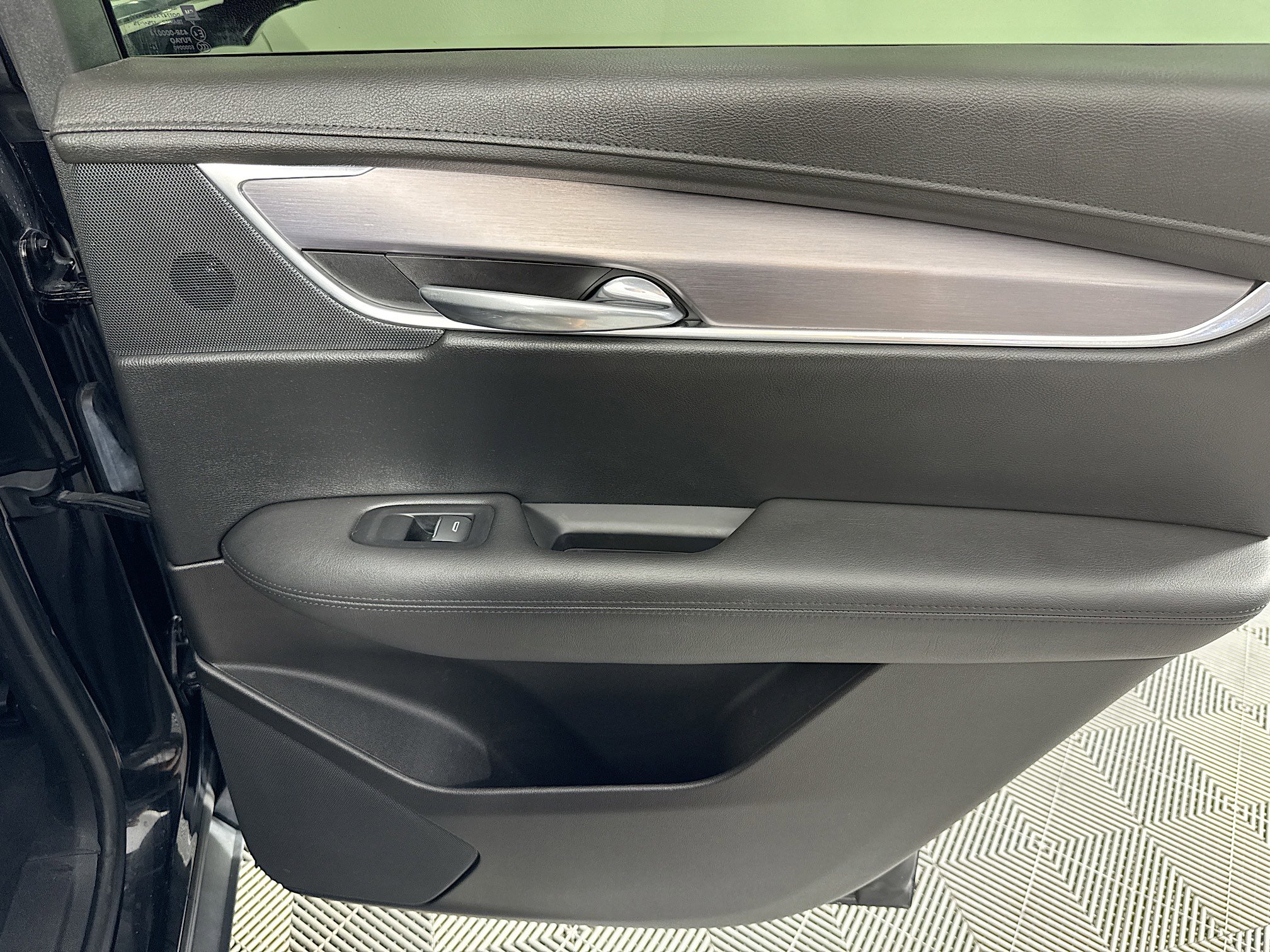 Used 2017 Cadillac XT5 Luxury image 27