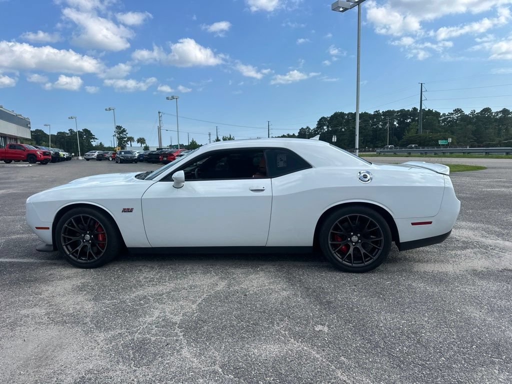 Used 2016 Dodge Challenger SRT w/ Technology Group RWD image 6