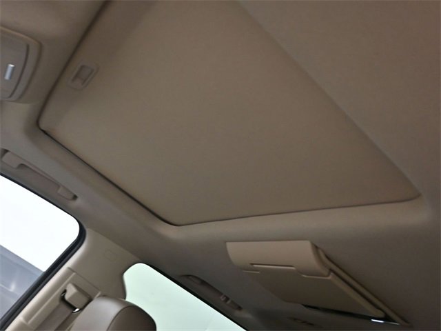 Used 2016 GMC Yukon XL SLT w/ Open Road Package image 15