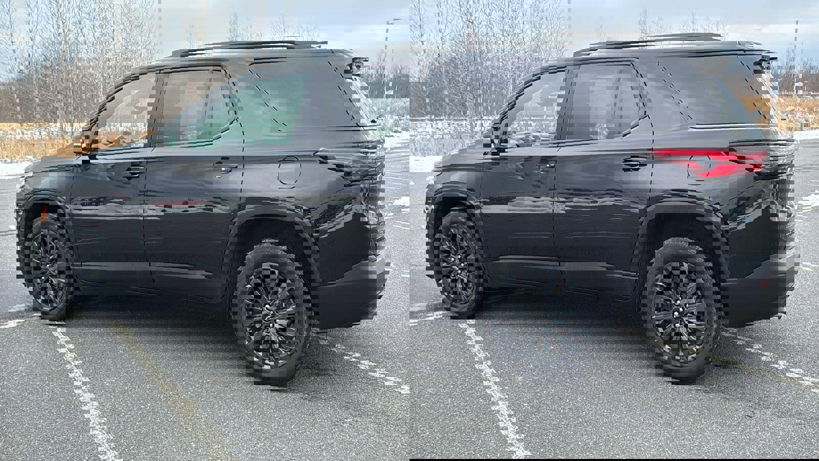 Used 2023 Chevrolet Traverse RS w/ LPO, Cargo Package image 10