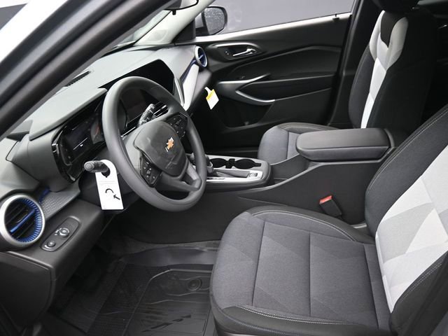New 2026 Chevrolet Trax LS image 8