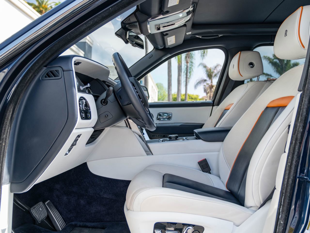 Certified 2019 Rolls-Royce Cullinan image 25