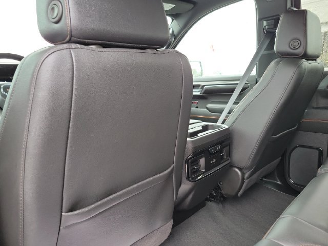 Used 2024 GMC Sierra 1500 AT4 w/ Technology Package AWD/4WD image 34