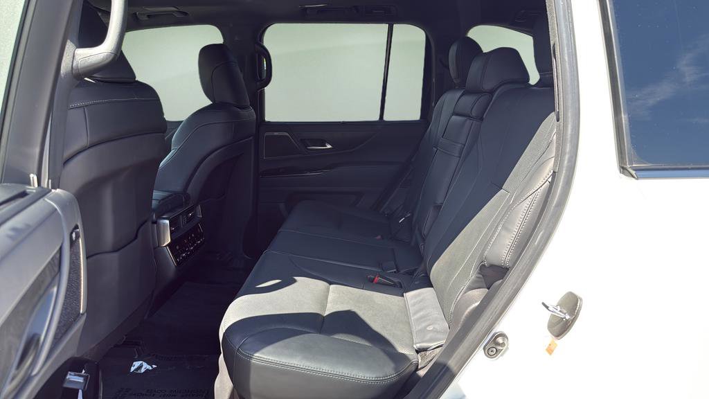 Used 2023 Lexus LX 600 4WD w/ Appearance Package image 15