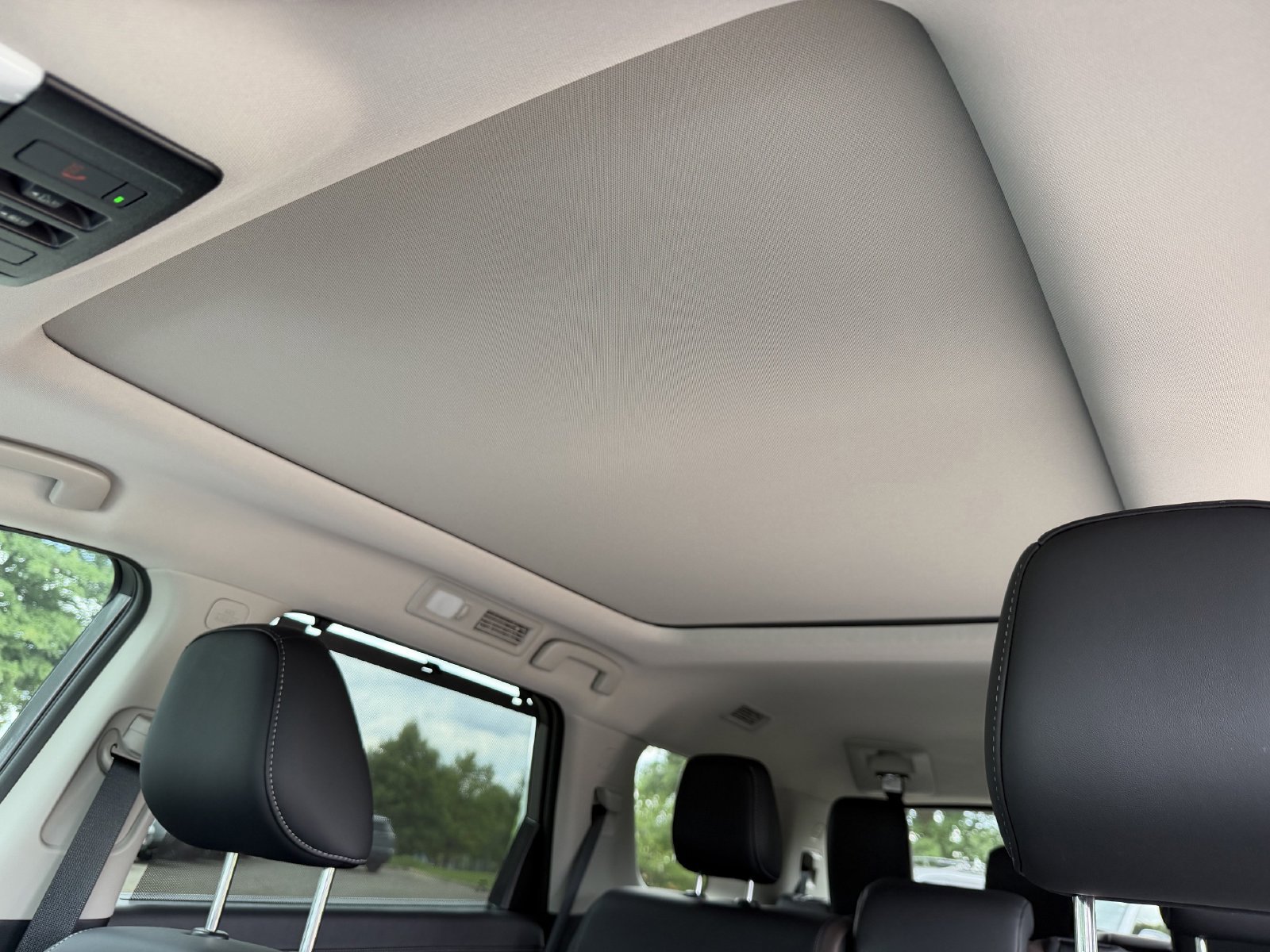 New 2026 Nissan Pathfinder Platinum w/ Cargo Package FWD image 5