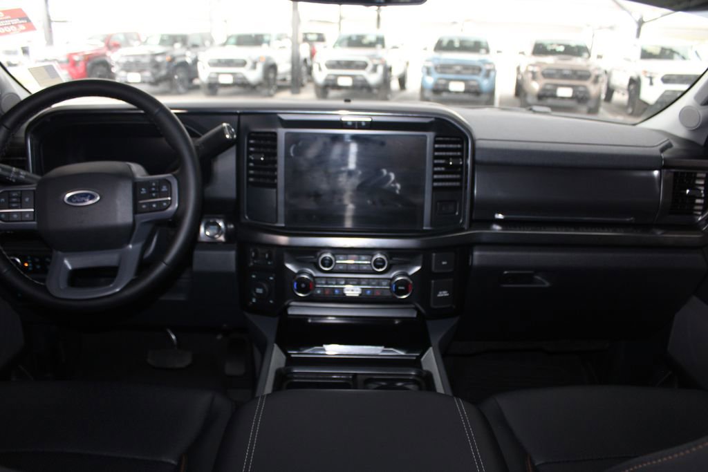 Used 2025 Ford F250 Lariat w/ FX4 Off-Road Package image 26