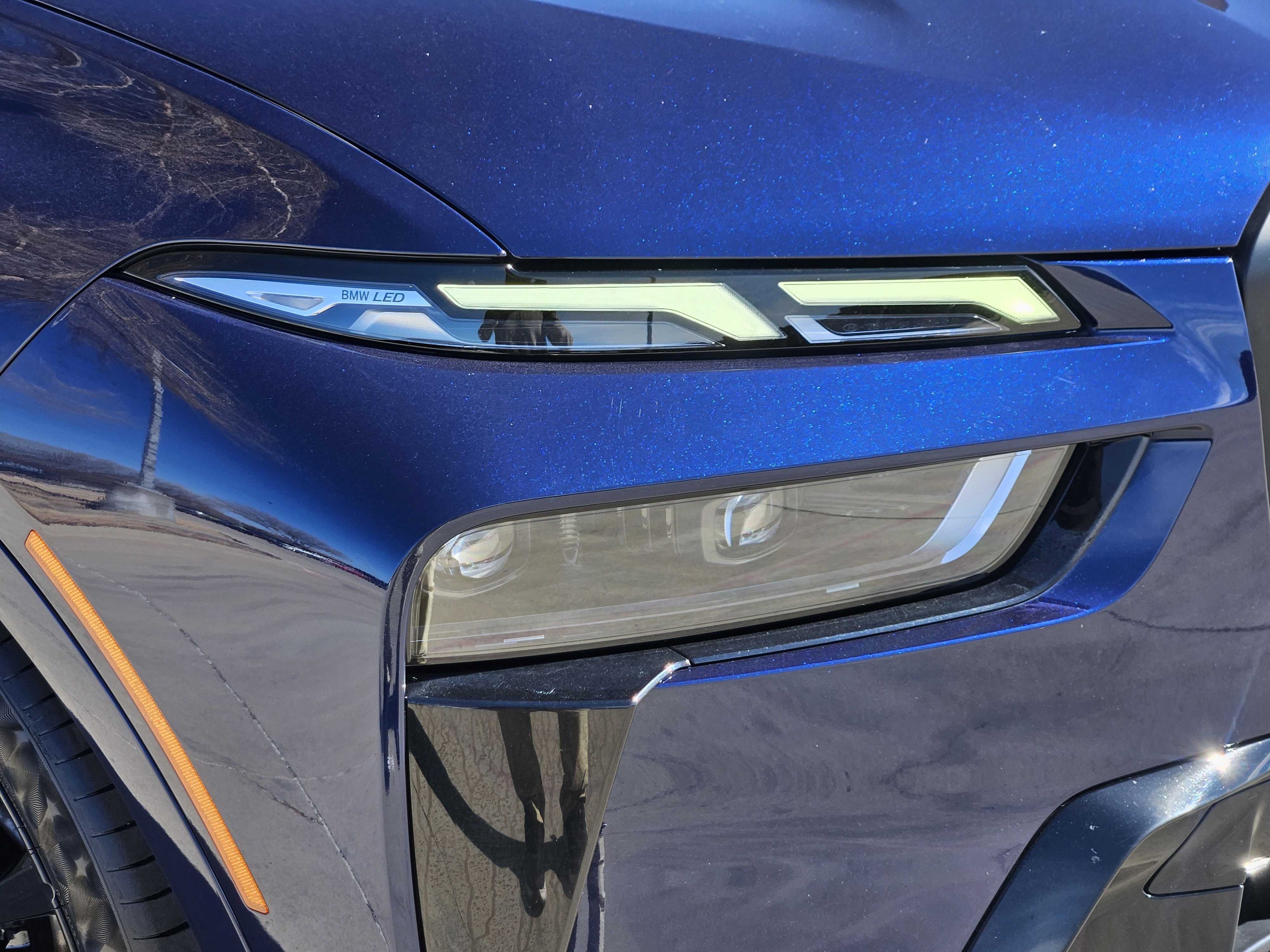 Used 2023 BMW X7 M60i w/ Executive Package image 6