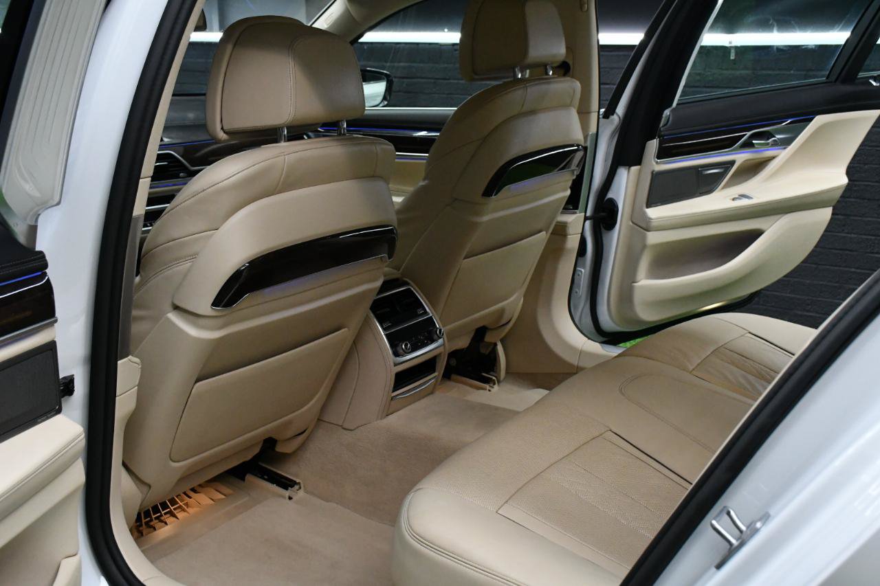 Used 2016 BMW 750i RWD image 41