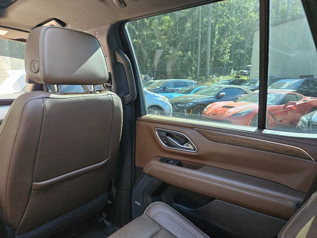 Used 2021 Chevrolet Tahoe High Country w/ Premium Package image 33