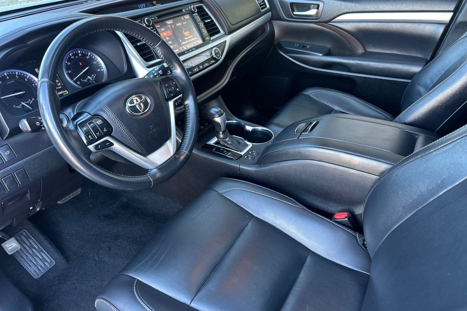 Certified 2019 Toyota Highlander XLE image 12