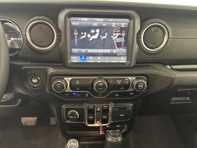 Used 2023 Jeep Wrangler Unlimited Sahara image 21