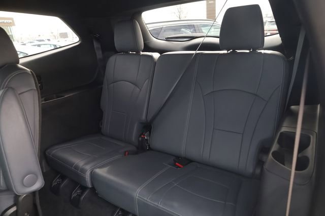 Used 2024 Buick Enclave Premium image 23